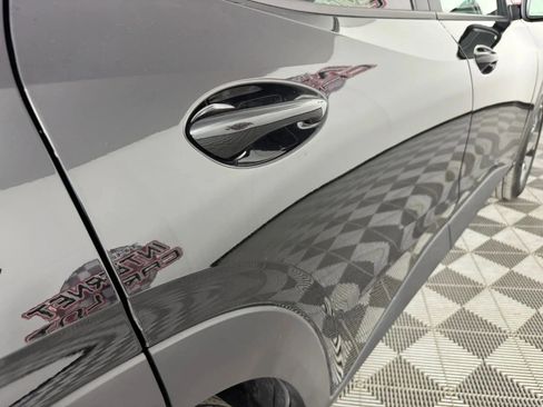 Used 2024 Chevrolet Trax LT image 29