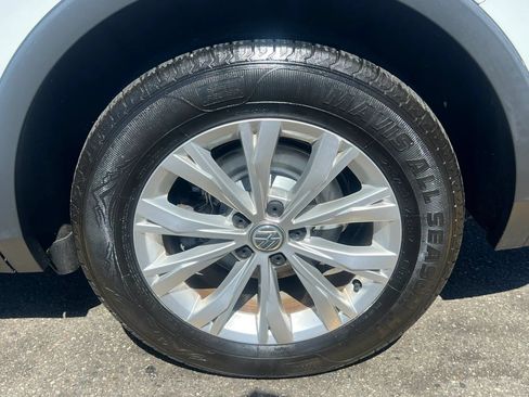 Used 2020 Volkswagen Tiguan S AWD/4WD image 11