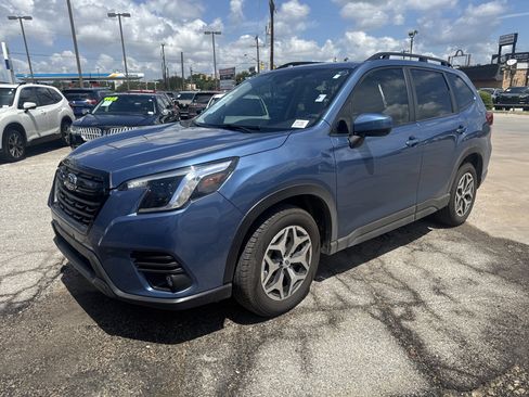 Used 2024 Subaru Forester Premium AWD/4WD image 7
