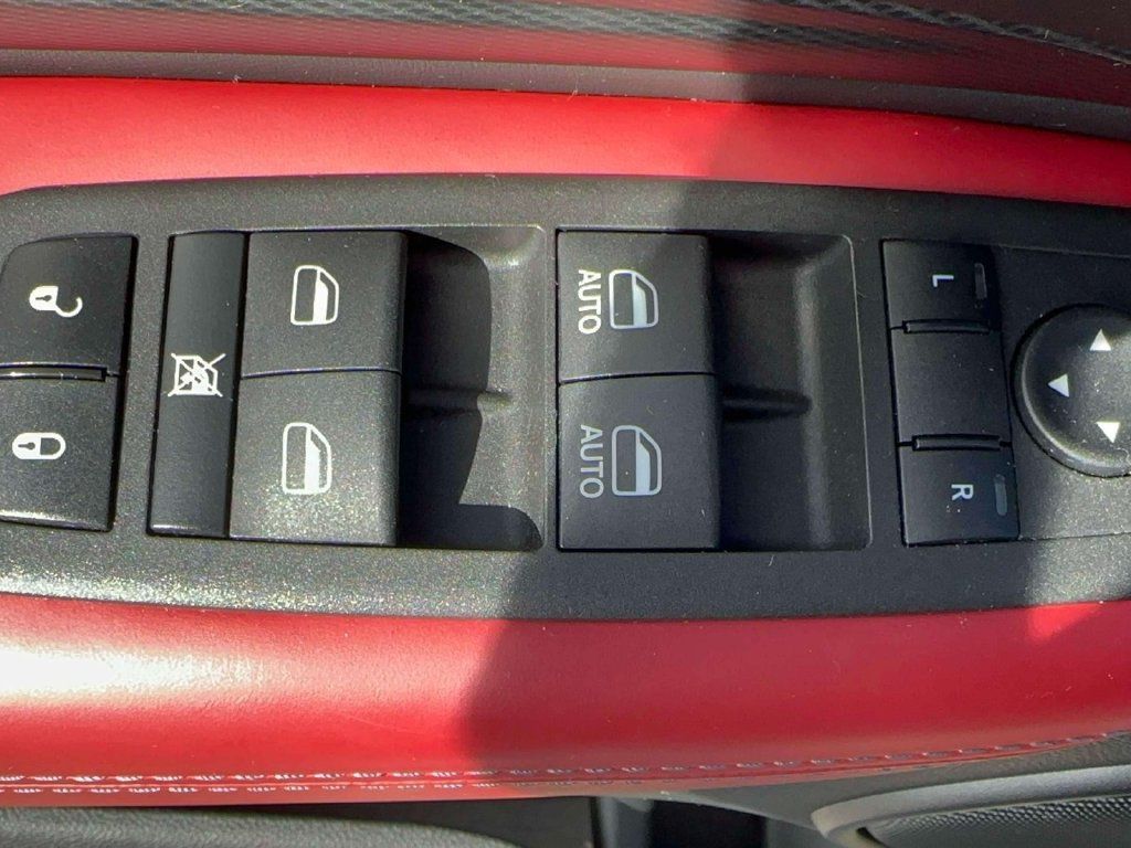 Used 2022 Dodge Durango R/T w/ Tow 'N Go Package AWD/4WD image 12