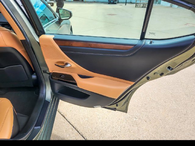 Used 2025 Lexus ES 350 w/ Premium Package FWD image 20