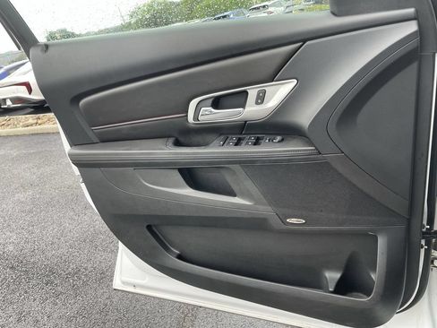 Used 2017 GMC Terrain SLT AWD/4WD image 18