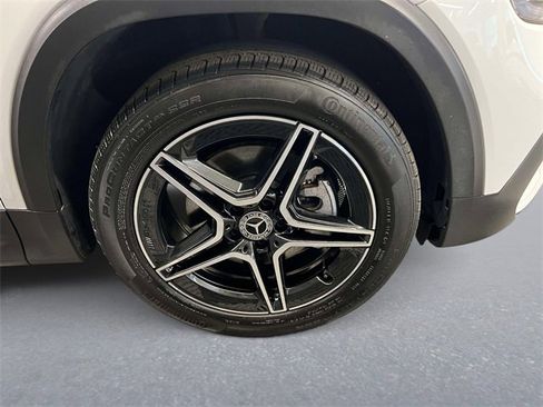 Certified 2022 Mercedes-Benz GLB 250 4MATIC image 8