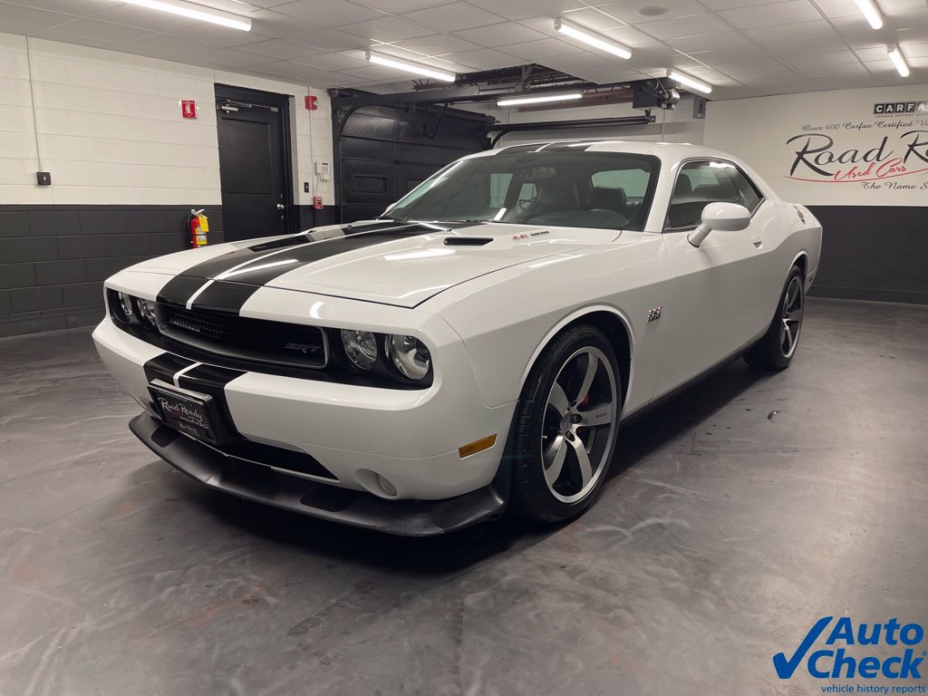 Used 2014 Dodge Challenger SRT8 RWD image 5