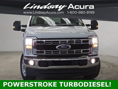 Used 2025 Ford F250 XLT image 2