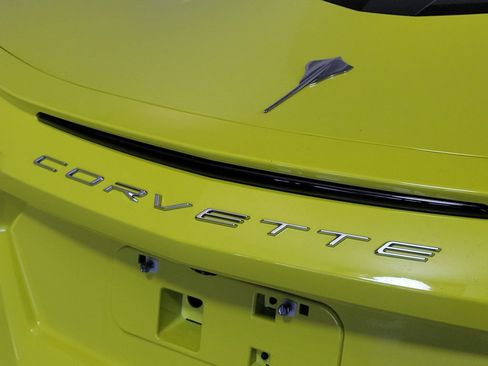 Used 2020 Chevrolet Corvette Stingray Preferred Cpe w/ 2LT Preferred Equipment Group RWD image 8