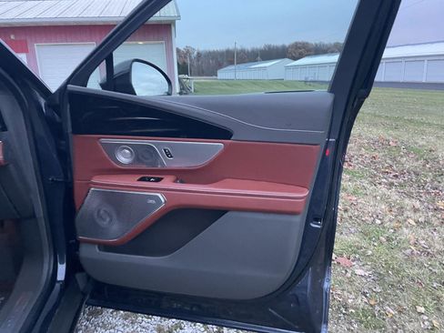 Used 2024 Lincoln Nautilus Black Label image 34