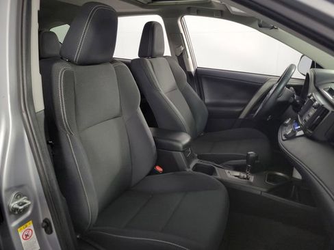 Used 2018 Toyota RAV4 XLE w/ Plus Extra Value Package AWD/4WD image 15