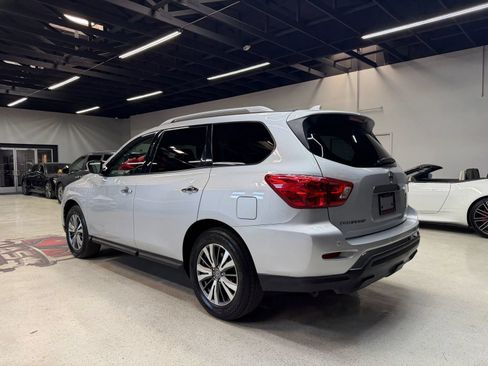 Used 2020 Nissan Pathfinder S AWD/4WD image 15