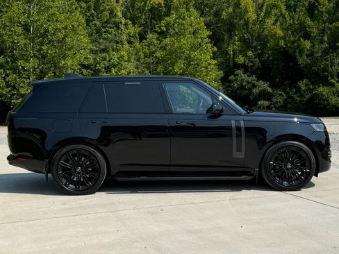 Used 2025 Land Rover Range Rover Long Wheelbase Autobiography AWD/4WD image 7