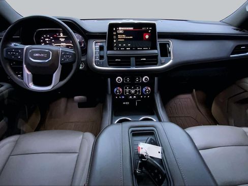 Used 2023 GMC Yukon SLT w/ SLT Premium Package AWD/4WD image 15