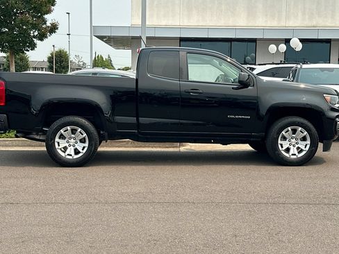 Used 2022 Chevrolet Colorado LT w/ Fleet Safety Package RWD image 3
