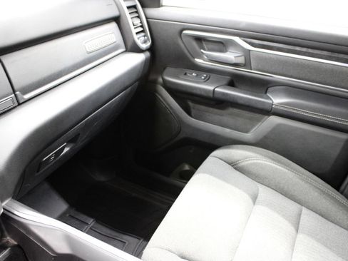 Used 2019 RAM 1500 Big Horn AWD/4WD image 26