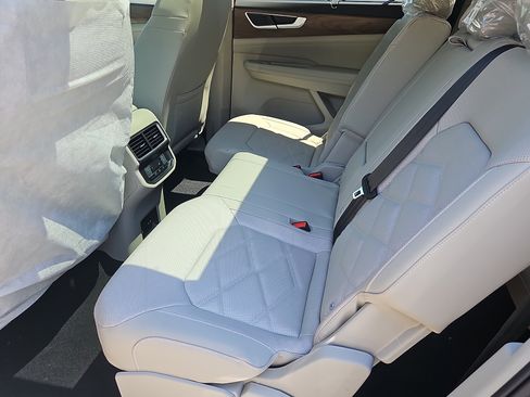 New 2026 Volkswagen Atlas SE AWD/4WD image 18
