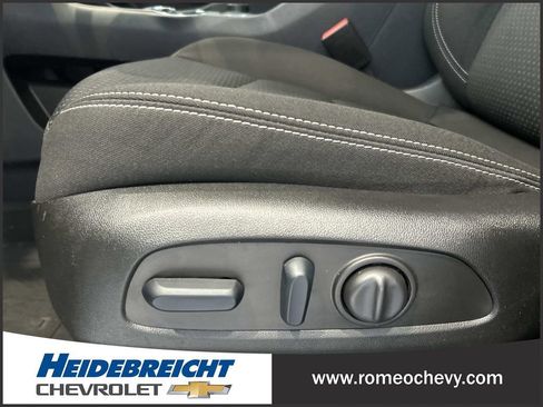 Certified 2022 GMC Terrain SLE w/ Driver Convenience Package AWD/4WD image 14