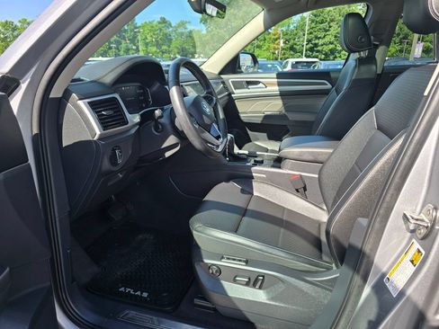 Used 2023 Volkswagen Atlas SEL AWD/4WD image 17