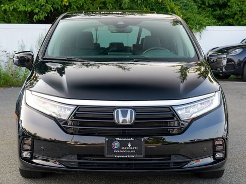 Used 2023 Honda Odyssey Elite image 2