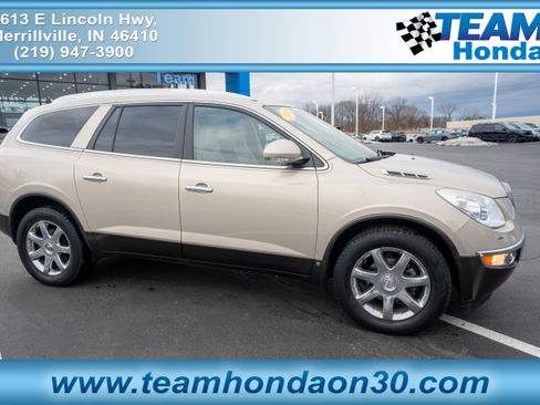 Used 2010 Buick Enclave CXL image 1