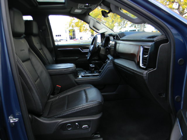 Used 2024 GMC Sierra 1500 Denali w/ Denali Reserve Package AWD/4WD image 24