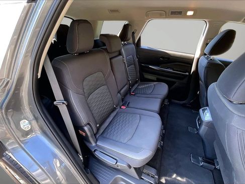 Used 2025 Nissan Pathfinder SV AWD/4WD image 23