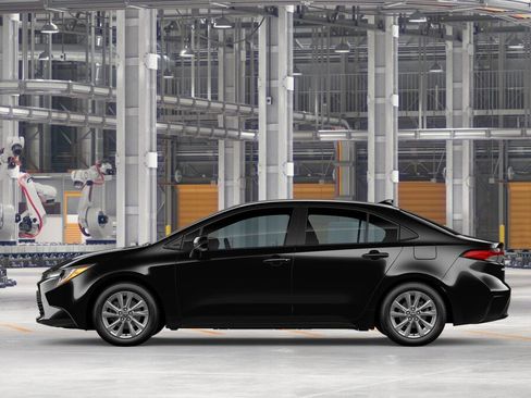 New 2026 Toyota Corolla LE FWD image 4