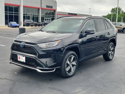 Certified 2021 Toyota RAV4 SE w/ Weather & Moonroof Package AWD/4WD image 3