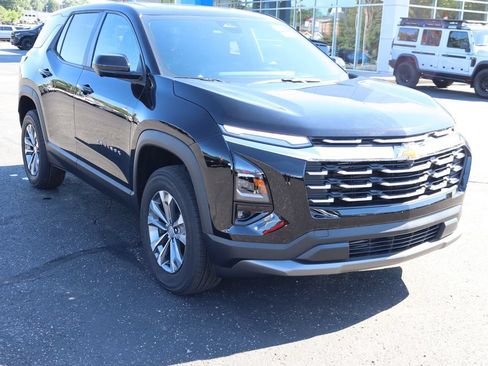 New 2026 Chevrolet Equinox LT w/ Convenience Package II FWD image 2