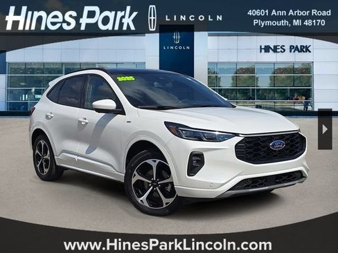 Used 2025 Ford Escape ST-Line Elite w/ Premium Technology Package AWD/4WD image 1
