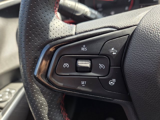 Certified 2024 Chevrolet Trax RS FWD image 22
