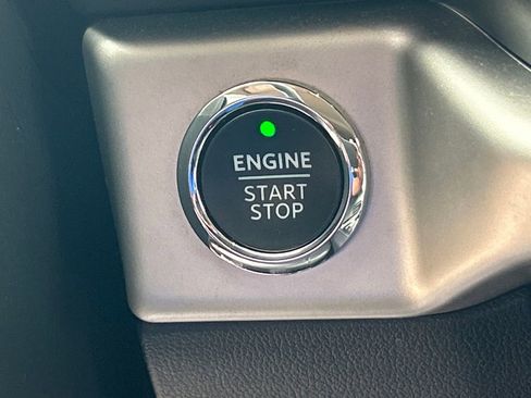 Certified 2024 Ford Expedition XLT image 43