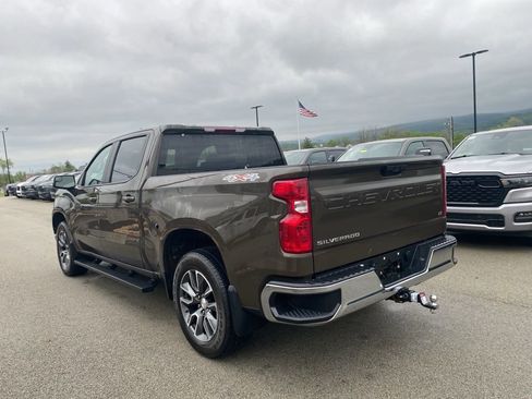 Used 2023 Chevrolet Silverado 1500 LT AWD/4WD image 4