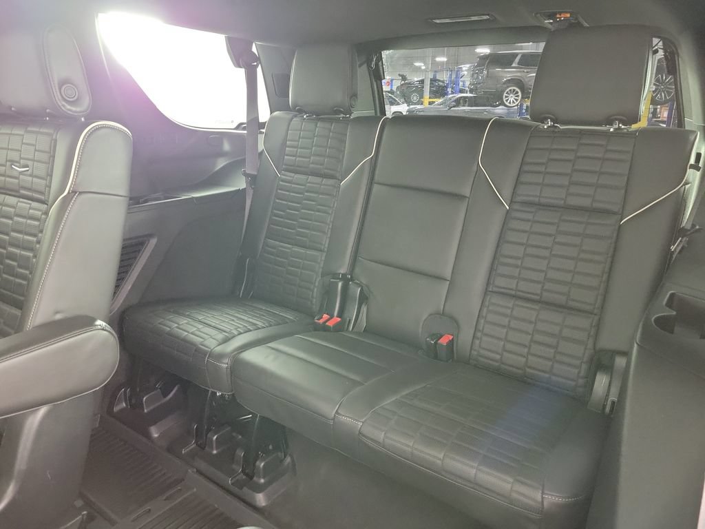 Used 2023 Cadillac Escalade Sport Platinum AWD/4WD image 10