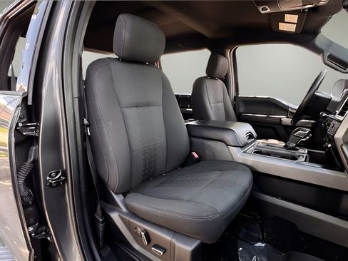 Used 2018 Ford F150 XLT w/ Equipment Group 302A Luxury RWD image 17