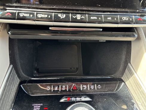 Used 2022 Jeep Wagoneer Series II AWD/4WD image 38