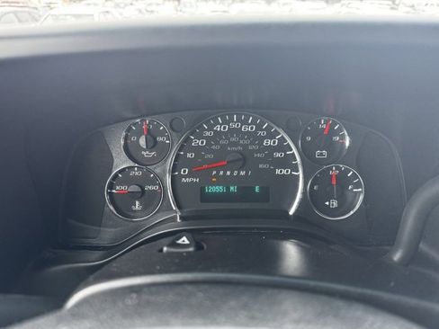 Used 2014 Chevrolet Express 2500 image 21
