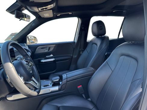 Used 2020 Mercedes-Benz GLB 250 4MATIC image 9