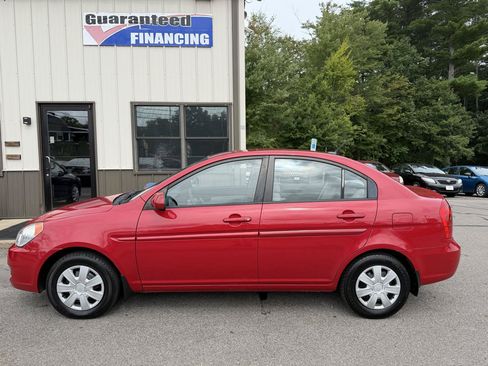 Used 2011 Hyundai Accent GLS FWD image 7