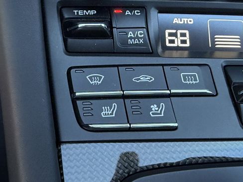 Certified 2017 Porsche 911 Turbo S image 25