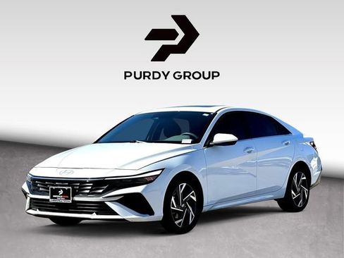 Used 2024 Hyundai Elantra SEL w/ Convenience Package image 4