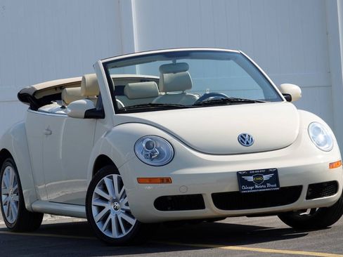 Used 2008 Volkswagen Beetle SE FWD image 37
