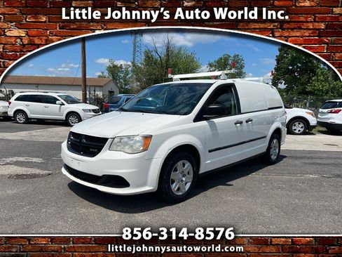 Used 2013 RAM C/V Tradesman w/ UConnect Hands-Free Group FWD image 1