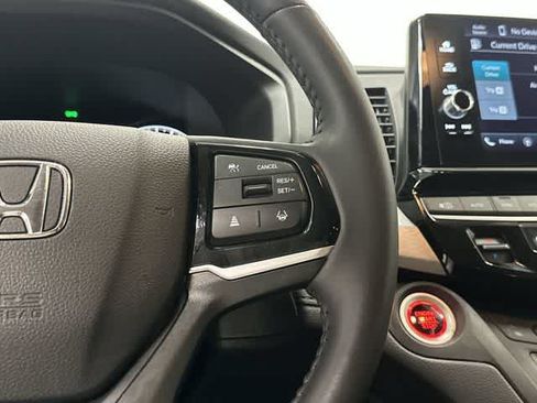 Certified 2025 Honda Odyssey EX-L image 18