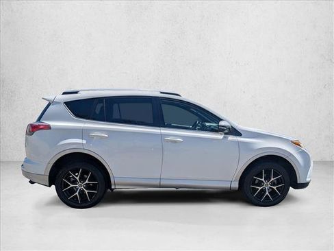 Used 2016 Toyota RAV4 SE AWD/4WD image 4