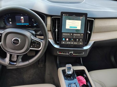 Certified 2025 Volvo XC90 B6 Plus image 12