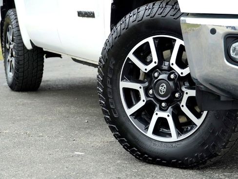 Used 2019 Toyota Tundra SR5 w/ TRD Off Road Package image 4