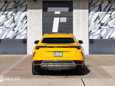 Used 2019 Lamborghini Urus image 13