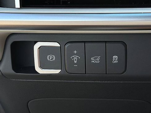 Certified 2025 Hyundai Santa Fe SE FWD image 21