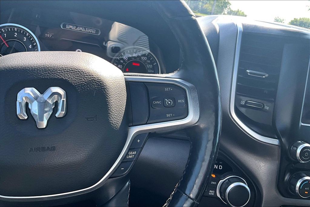 Used 2019 RAM 1500 Big Horn AWD/4WD image 18