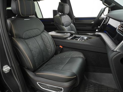 Certified 2025 Jeep Grand Wagoneer Series III w/ Rear Seat Video Group 1 AWD/4WD image 51