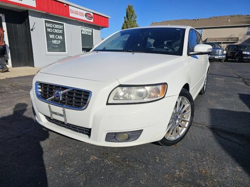 Used 2010 Volvo V50 2.4i image 2